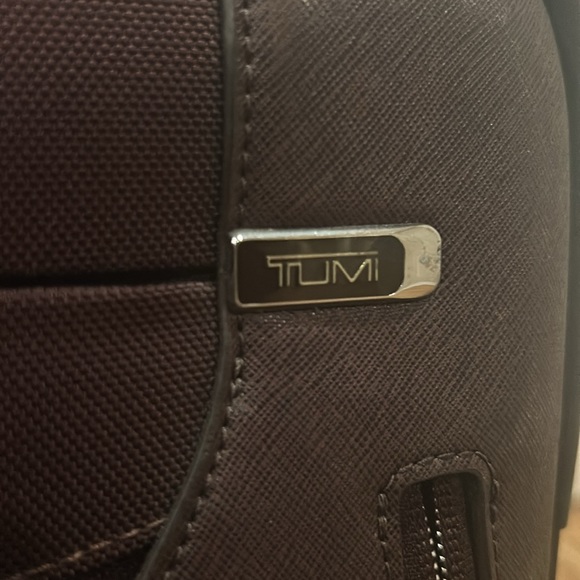 Tumi Burgundy Nylon Arrive De Gaulle International 2 Wheeld Carry-On Luggage - Picture 5 of 15